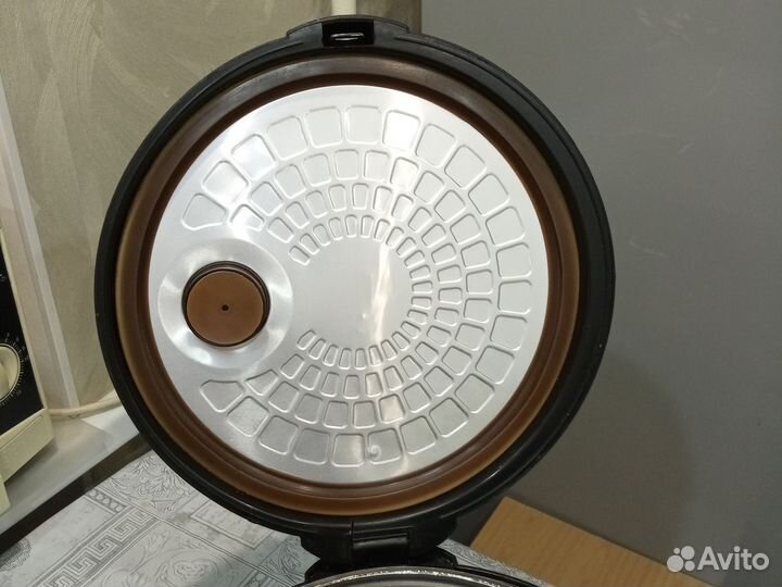 Мультиварка Redmond 4 литра