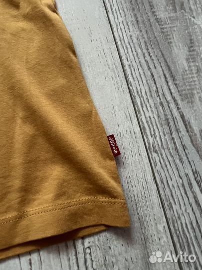 Футболка levis новая