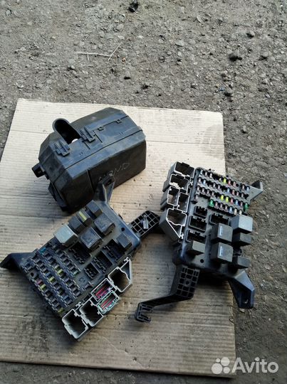 Блок предохранителей Форд Мондео 3