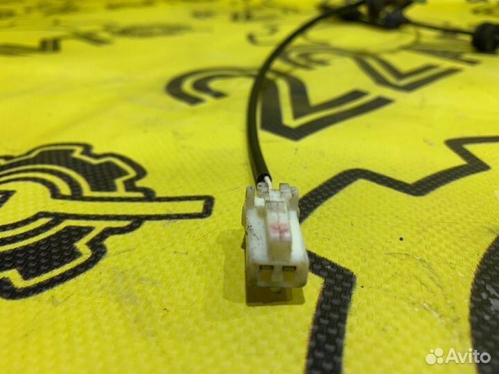 Провод датчика ABS задний правый Toyota Prius