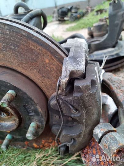 Поворотный кулак mazda 3 bk bl