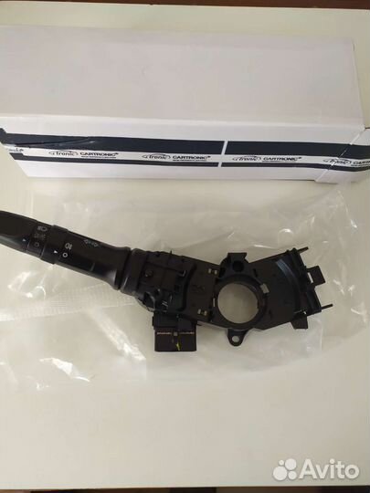 Переключатель поворотов и света. Hyundai Solaris 1