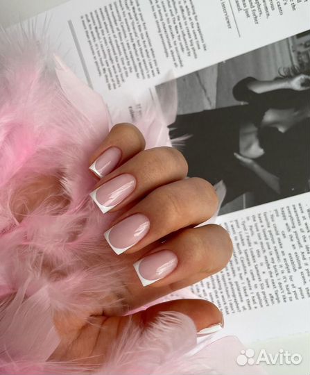 Маникюр и педикюр