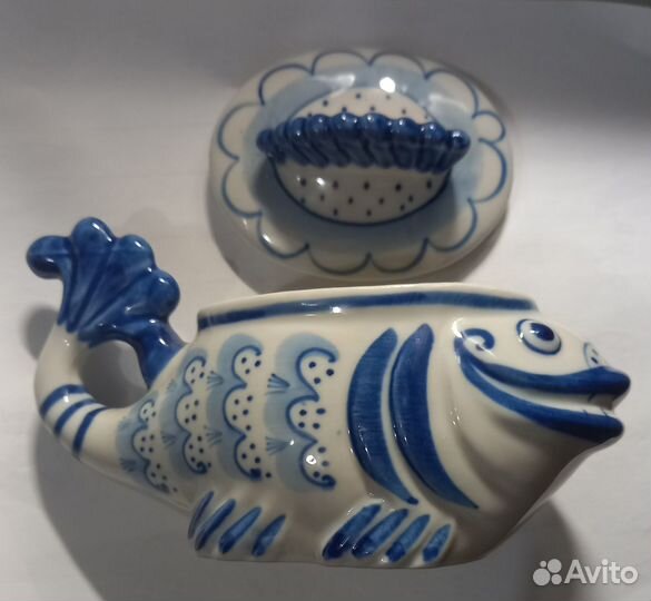 Сахарница в виде рыбы. Гжель, СССР