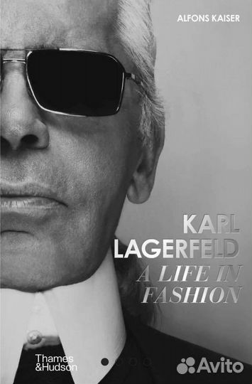 Книга Karl Lagerfeld A life in fashion