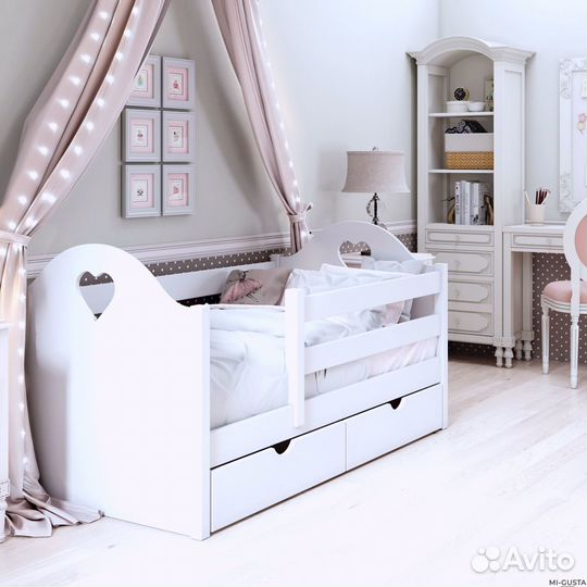 Детская кровать с бортиком