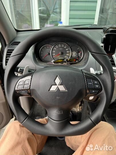 Анатомический руль Mitsubishi Pajero Sport