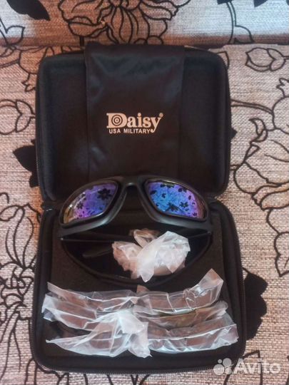 Солнцезащитные очки