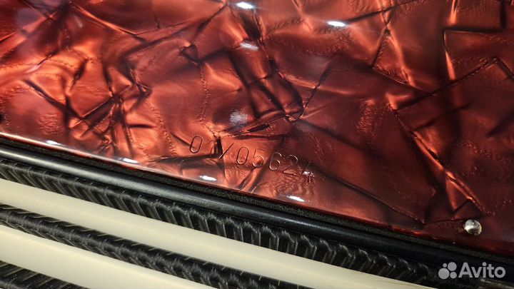 Аккордеон Weltmeister 1/2 Perle 48