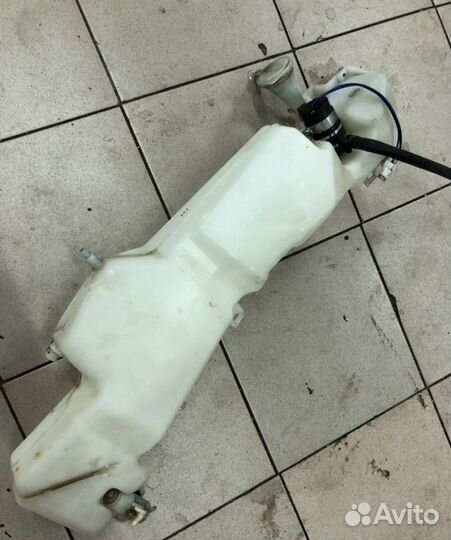 Бачок омывателя стёкол в сборе Pajero 4 Mitsubishi