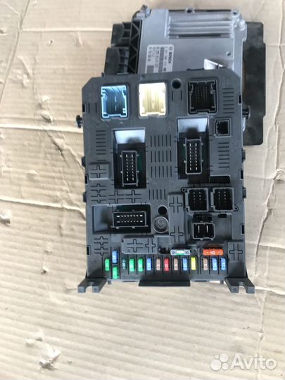 Блок комфорта на Пежо 308