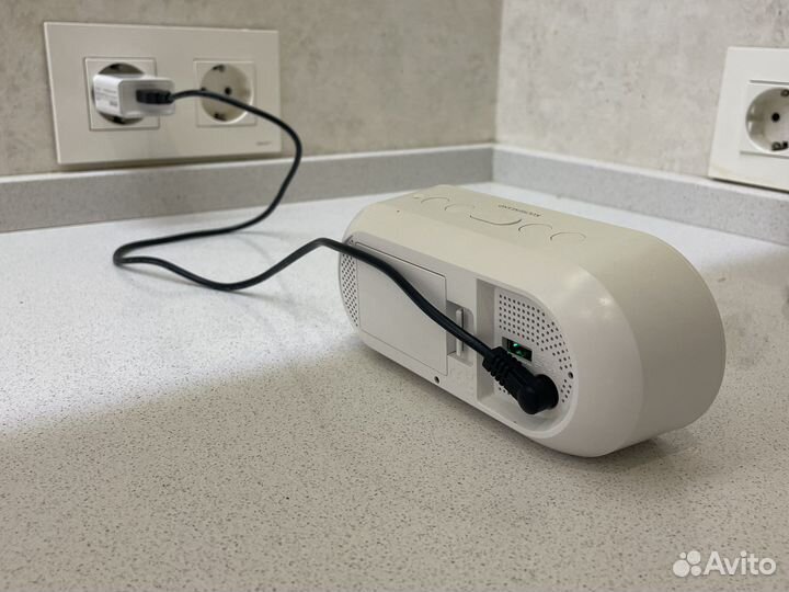 Электронные часы будильник