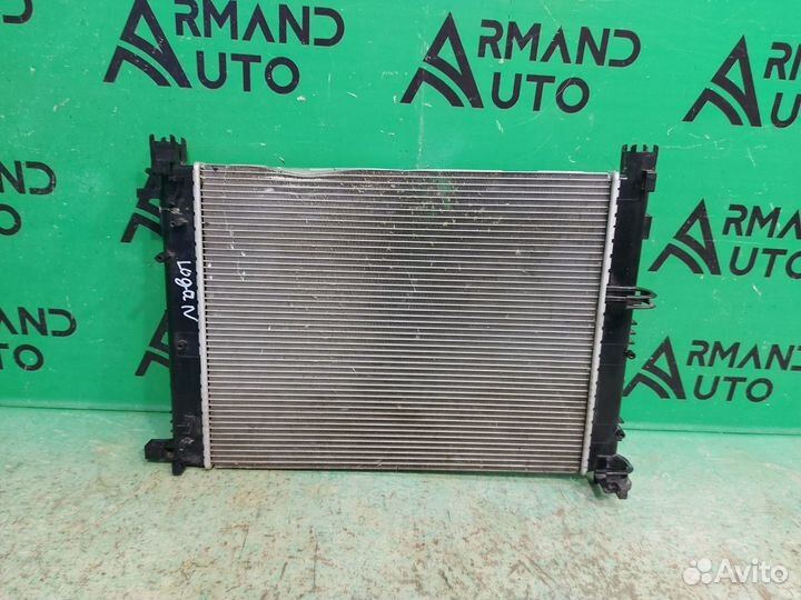 Радиатор охлаждения Renault Logan 2 2014