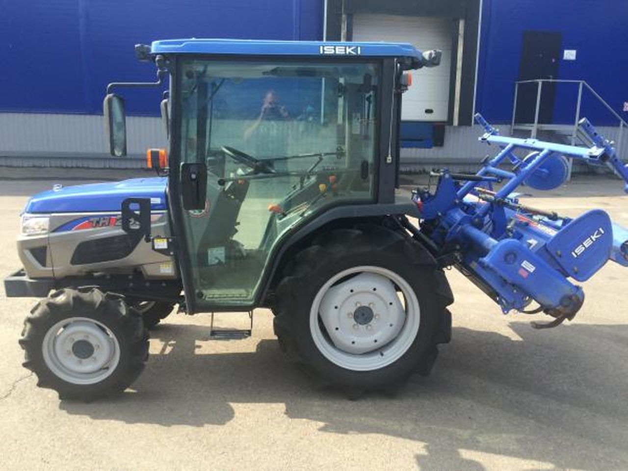 Iseki TH235