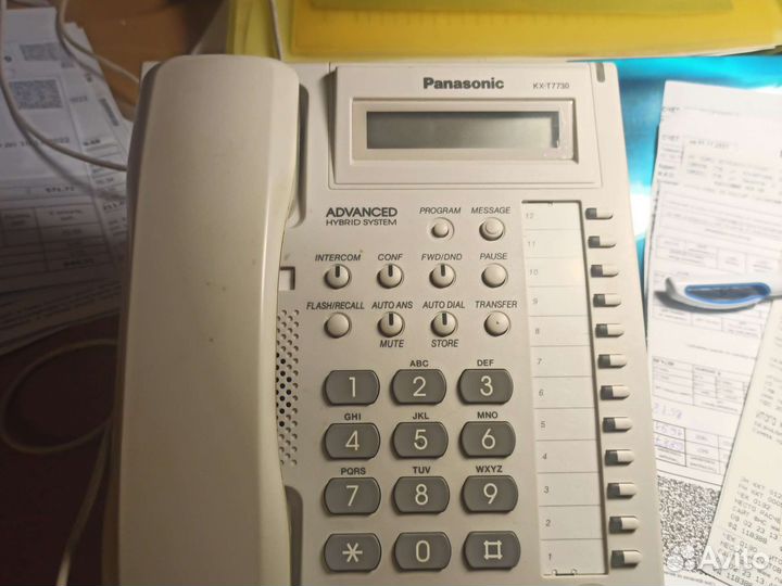 Panasonic KX -T7730RU системный телефон