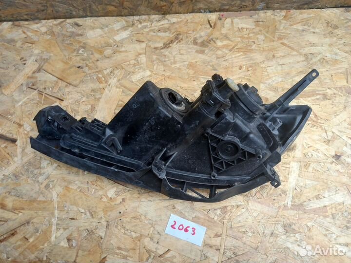2063 Фара правая Mazda Axela, BK5P