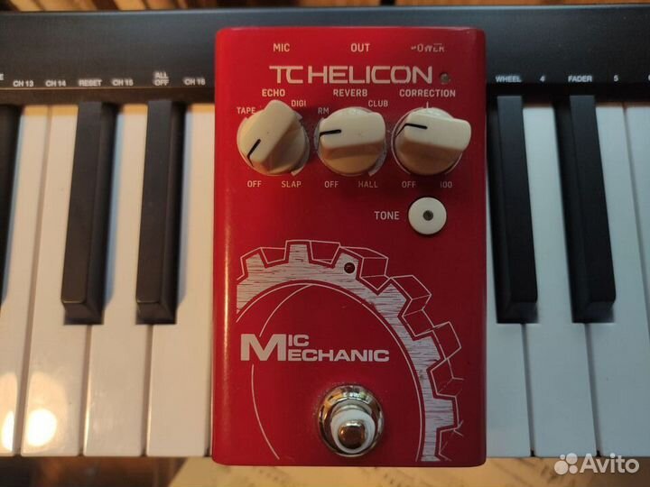 Вокальный процессор TC helicon Mic Mechanic 2