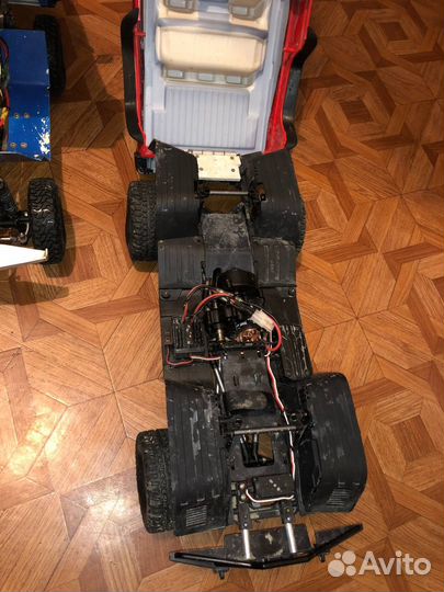 Трофи модели Gmade и Injora