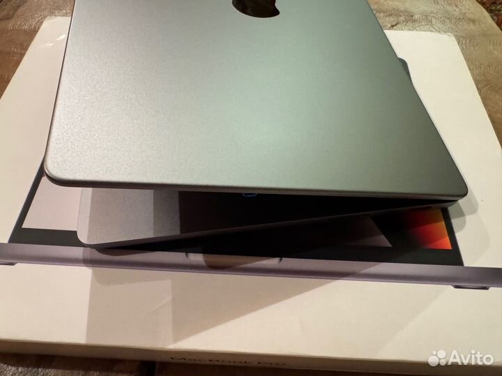 MacBook Pro 14 M1 Pro/16 GB/512 SSD/SpaceGray