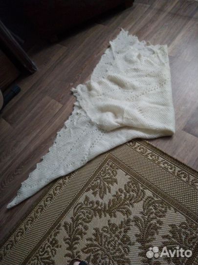 Пуховый платок шаль