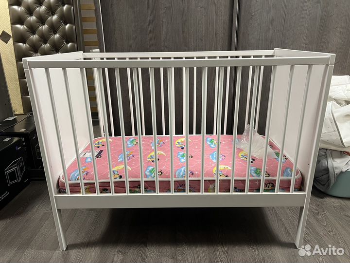 Детская кроватка IKEA с матрасом