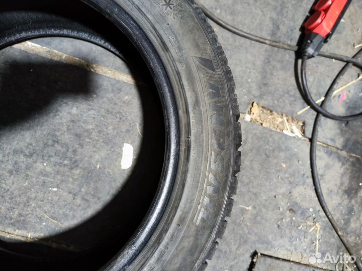 Landsail Winter Lander 235/55 R17