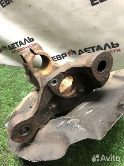 Кулак поворотный передний правый Bmw 525Xi E60