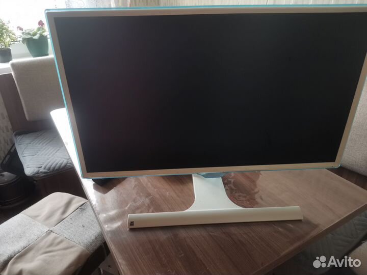 Монитор Samsung