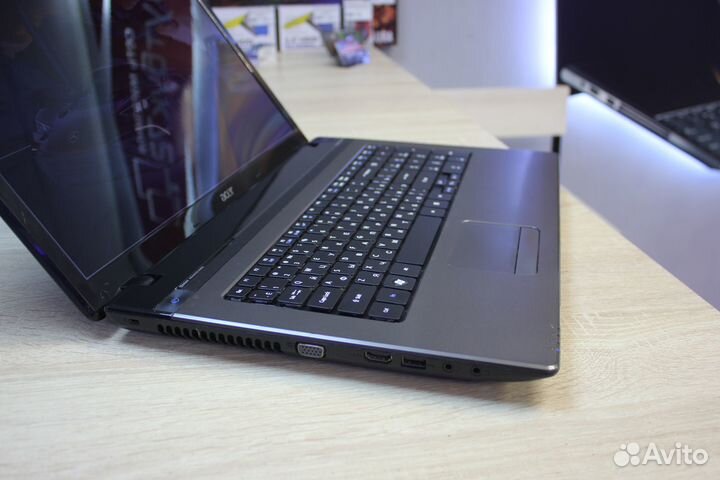 Большой ноутбук Acer 17.3