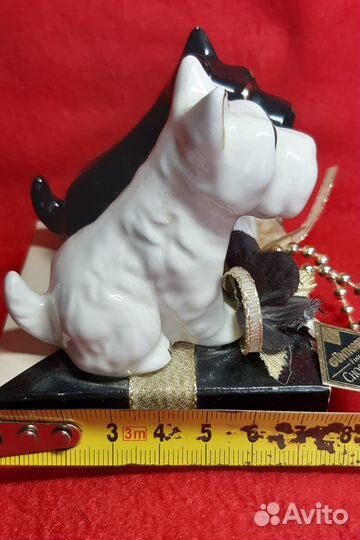 Собака фарфор