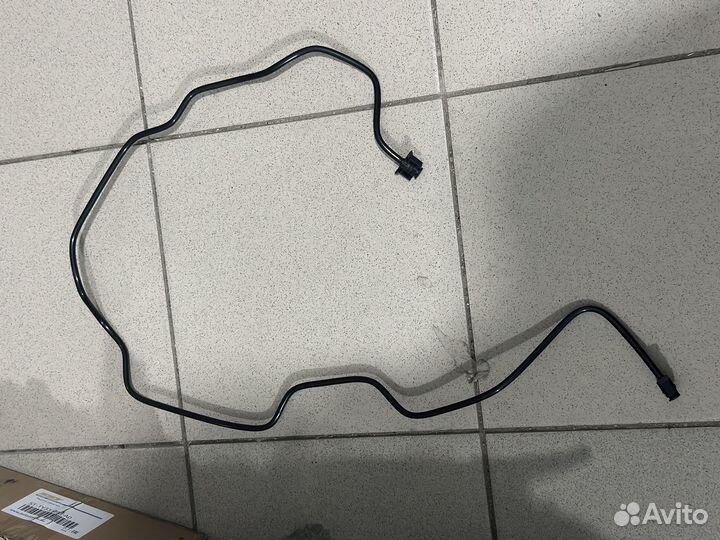 Трубка расширительного бачка Ford focus 3