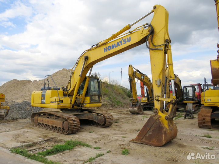 Гусеничный экскаватор Komatsu PC220LC-8M0, 2018