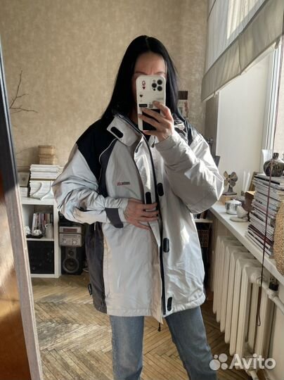 Куртка в спортивном стиле