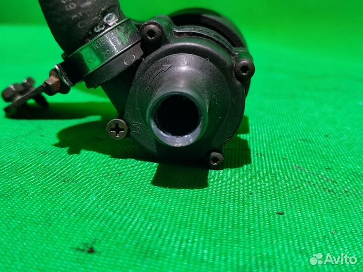 Дополнительна помпа Mercedes w202