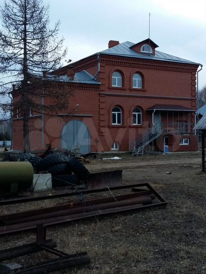 Коттедж 612 м² на участке 12 сот.