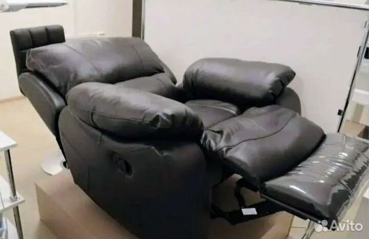 Наращивание ресниц + нижние, в кресле-облаке.Брови