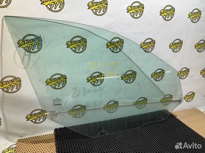 Стекло двери переднее правое Mercedes E-class W212