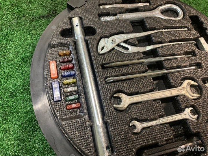 Набор дорожного инструмента Mercedes-Benz Cl-Class