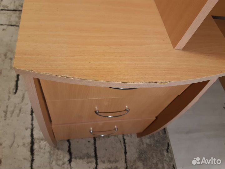 Стол компьютерный письменный