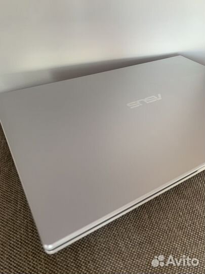 Ноутбук Asus