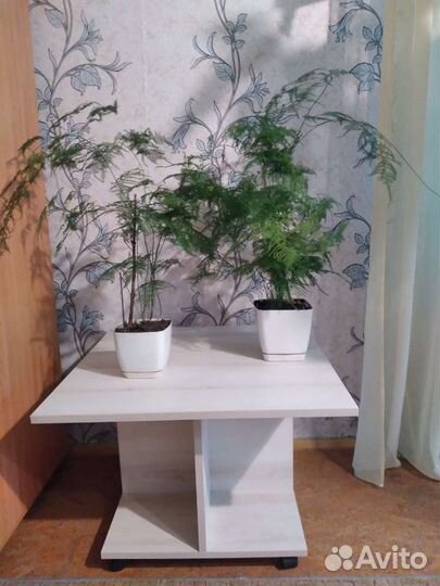 Журнальный столик