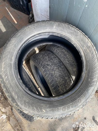 Yokohama Ice Guard IG65 215/60 R17 94H