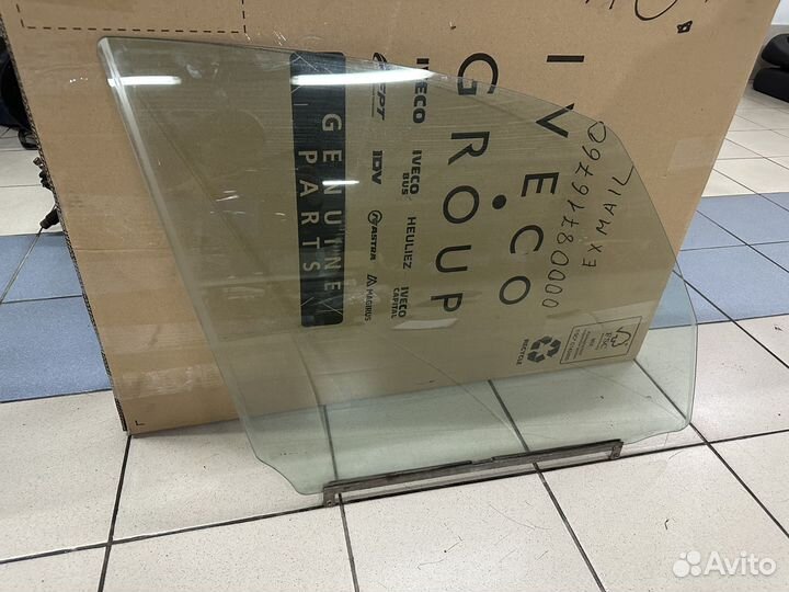 Стекло передней правой двери Suzuki SX4 Сузуки