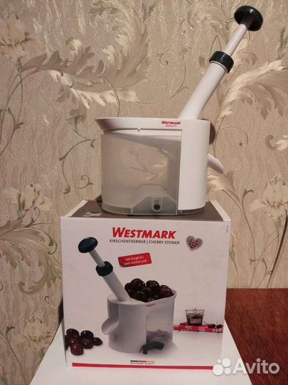 Прибор для удаления косточек из вишен