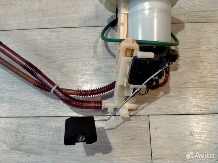 Датчик уровня топлива Mercedes-Benz 212.054 E 300