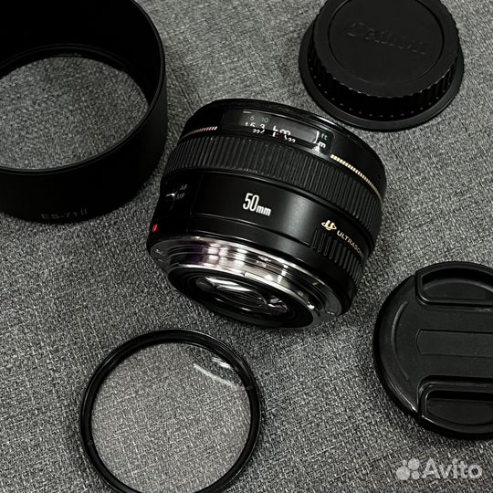 Объектив Canon EF 50mm 1.4