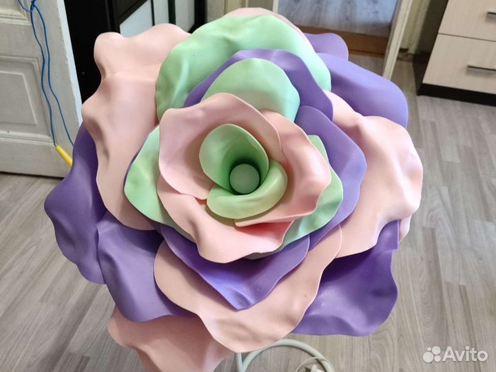 Напольный светильник