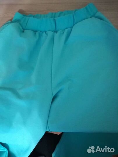 Спортивный женский костюм