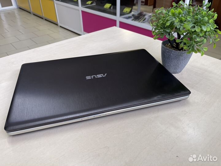 Легендарный ноутбук Asus /17 дюймов/Сабвуфер/Короб