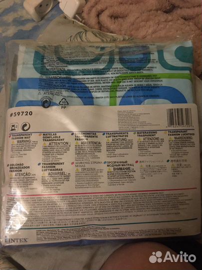 Бассейн и матрац